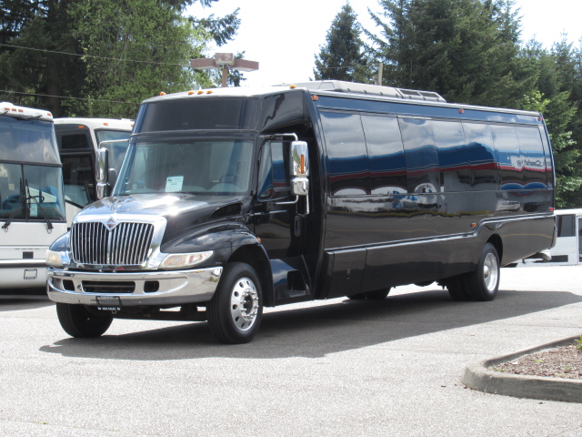 2007 IC Krystal KK38 36 Passenger + Rear Luggage - S26306 - Image 2