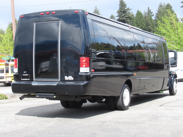 2007 IC Krystal KK38 36 Passenger + Rear Luggage - S26306 - Image 3