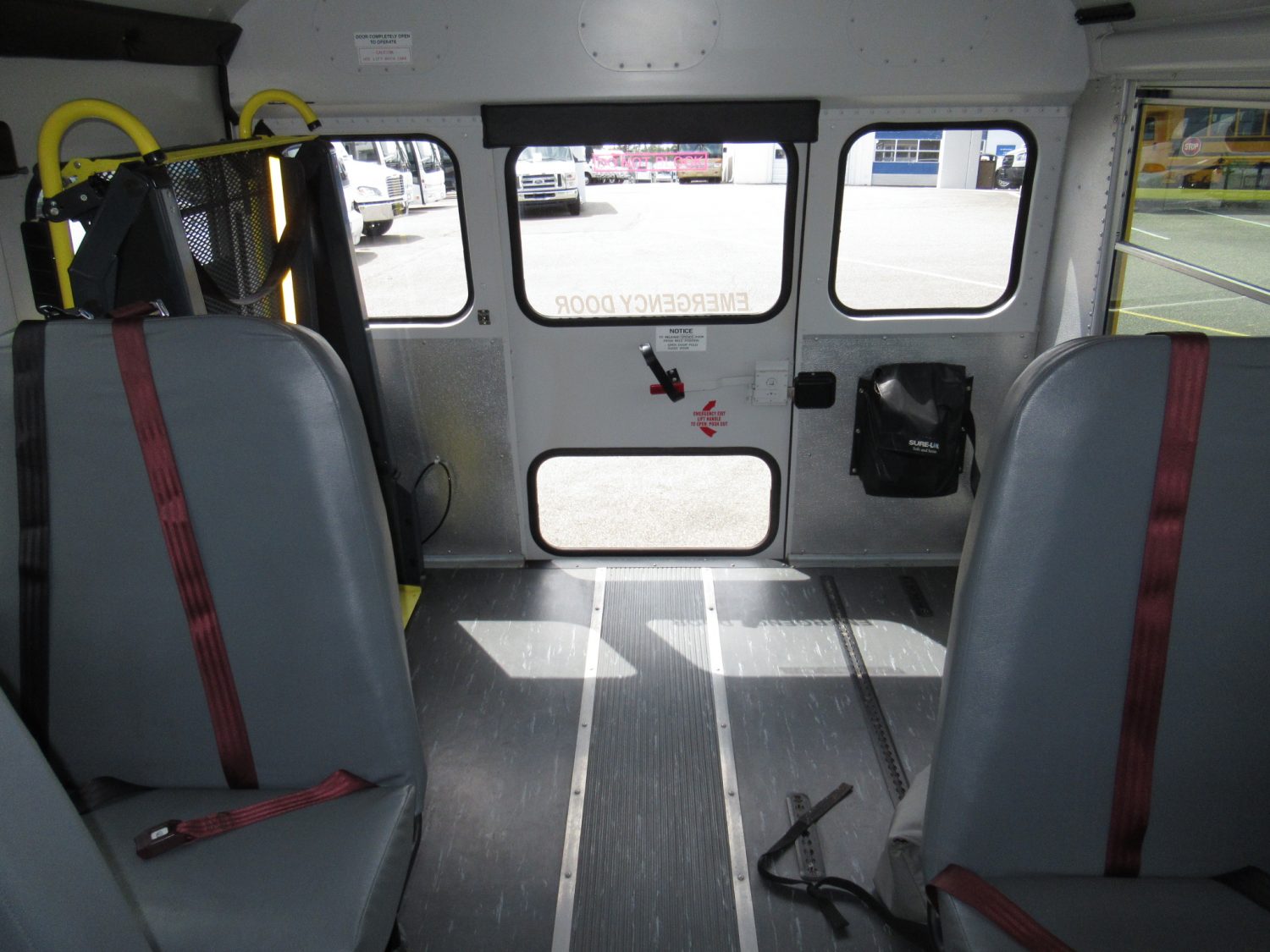 2009 Chevrolet Thomas Minotaur 12 Passenger & 1 Wheelchair - B13155 - Image 7