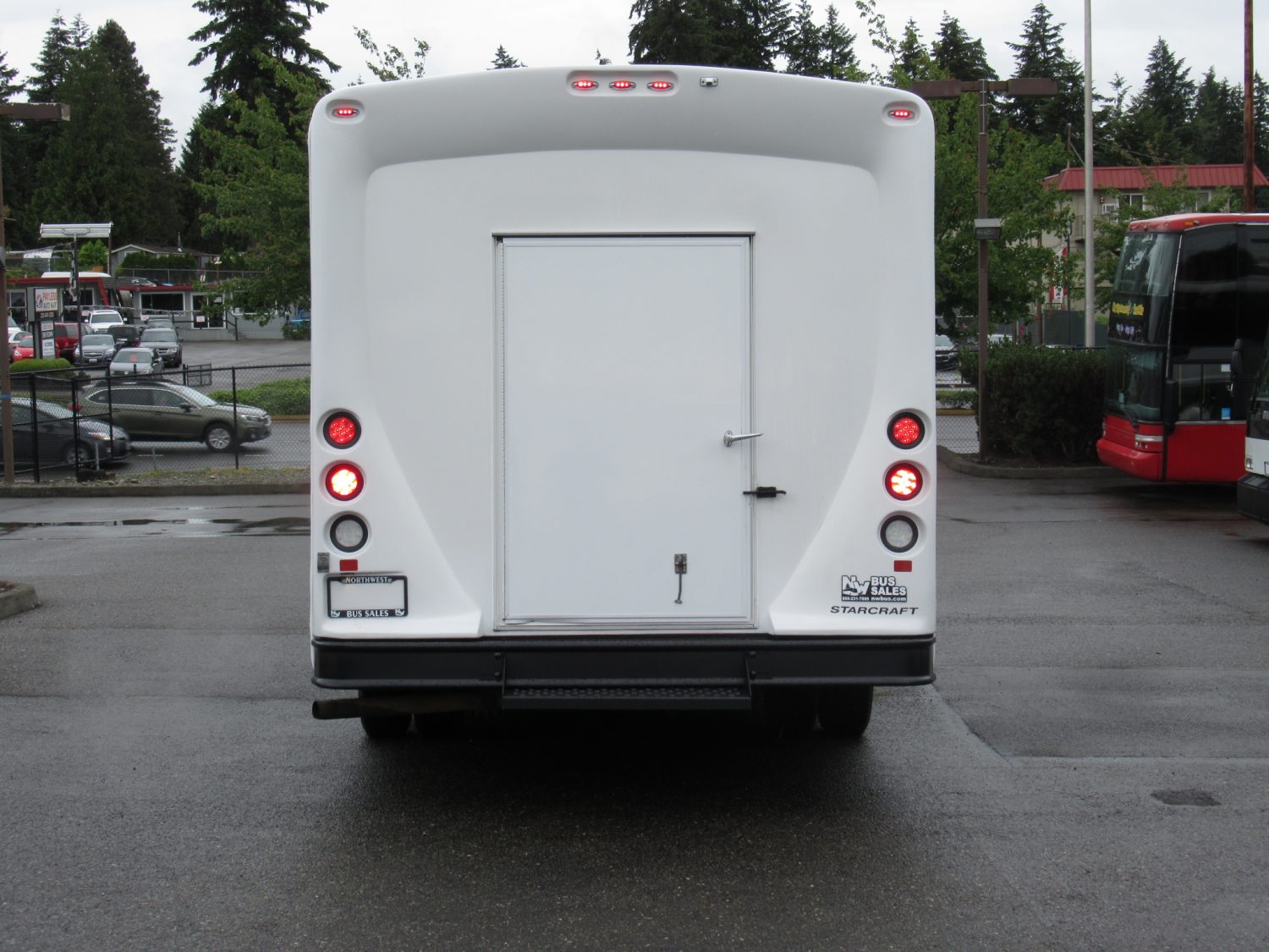 2017 Ford Starcraft MVP 24 Passenger w/ Rear Luggage - S03404 - Image 11