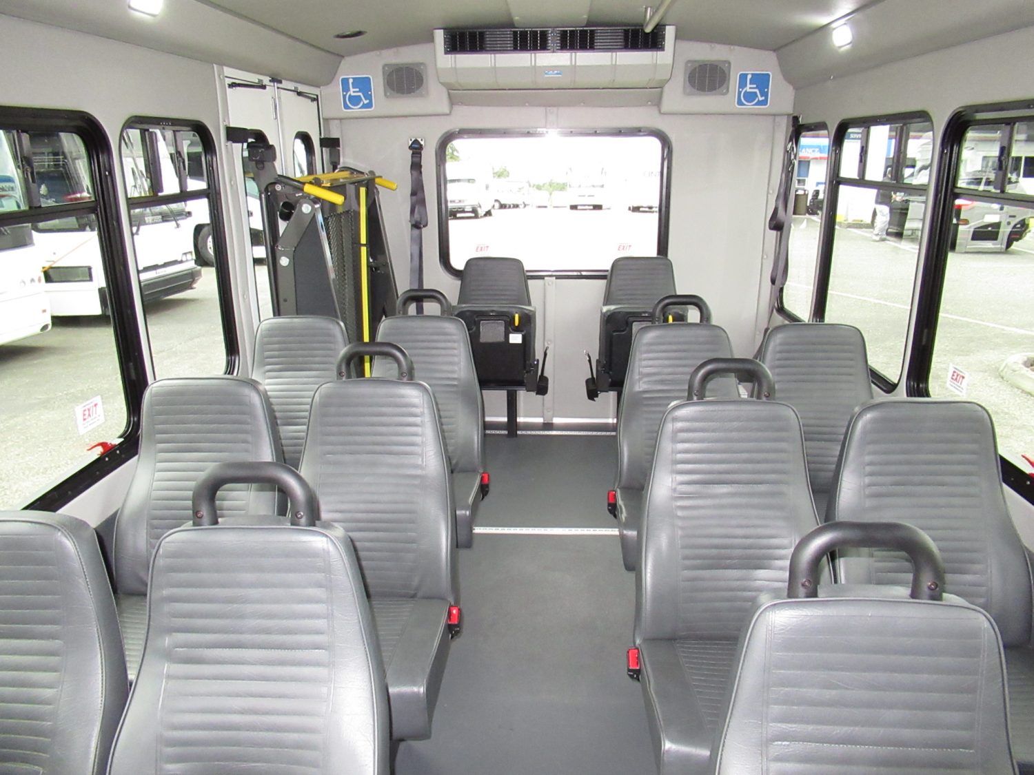 2019 Ford Starcraft Allstar 12 Passenger + 2 Wheelchairs Shuttle Bus - S68886 - Image 6