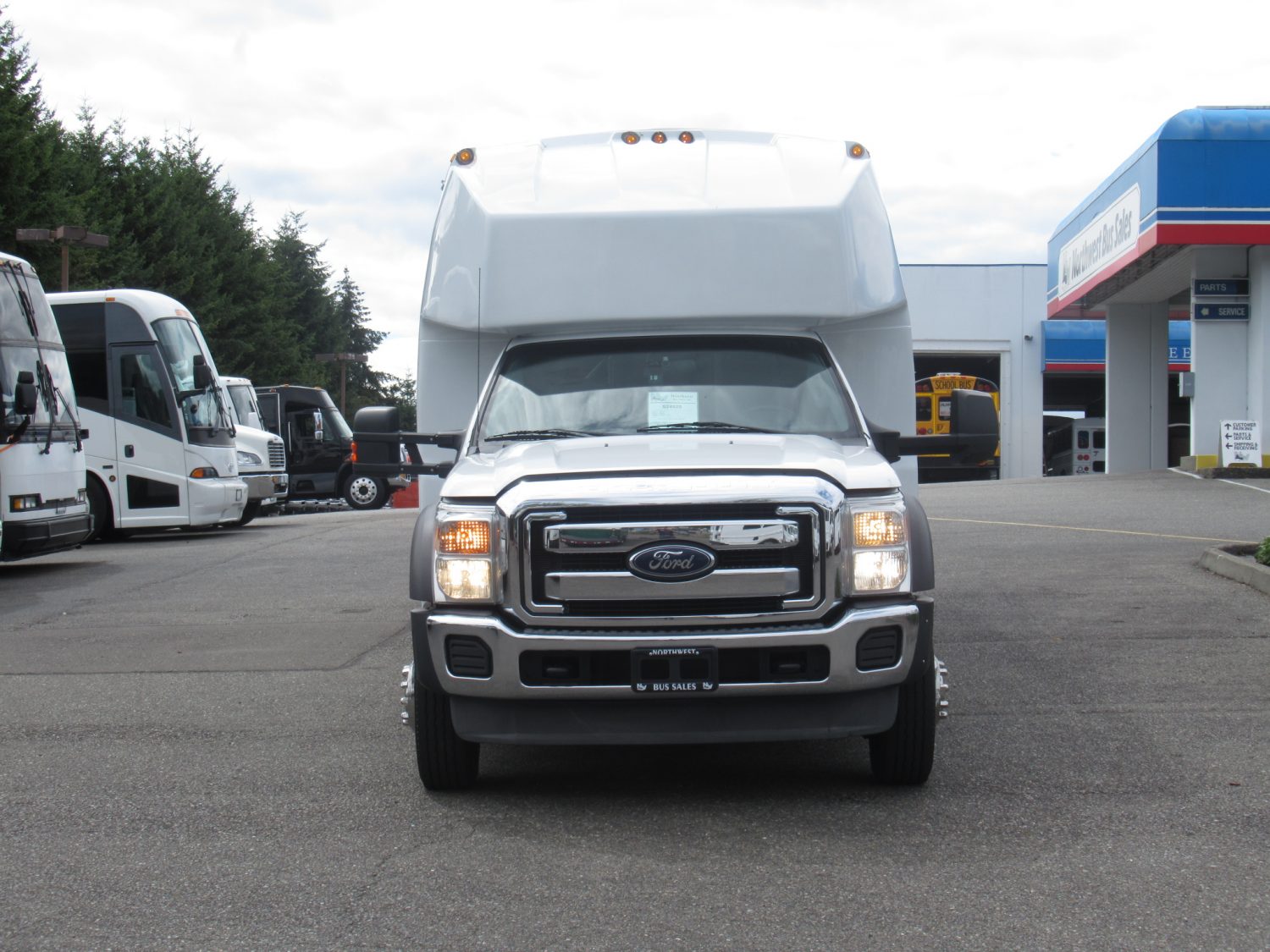 2013 Turtle Top Odyssey XL Propane Shuttle Bus 27 Passengers- S24825 - Image 12