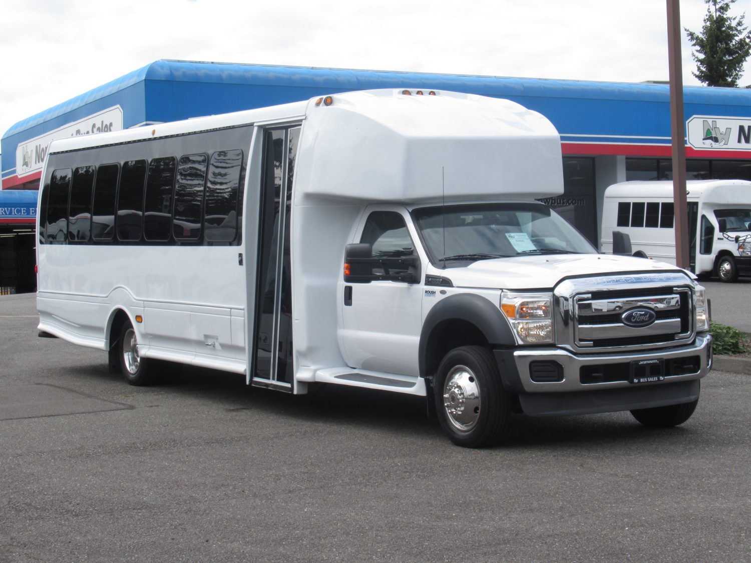 2013 Turtle Top Odyssey XL Propane Shuttle Bus 27 Passengers- S24825