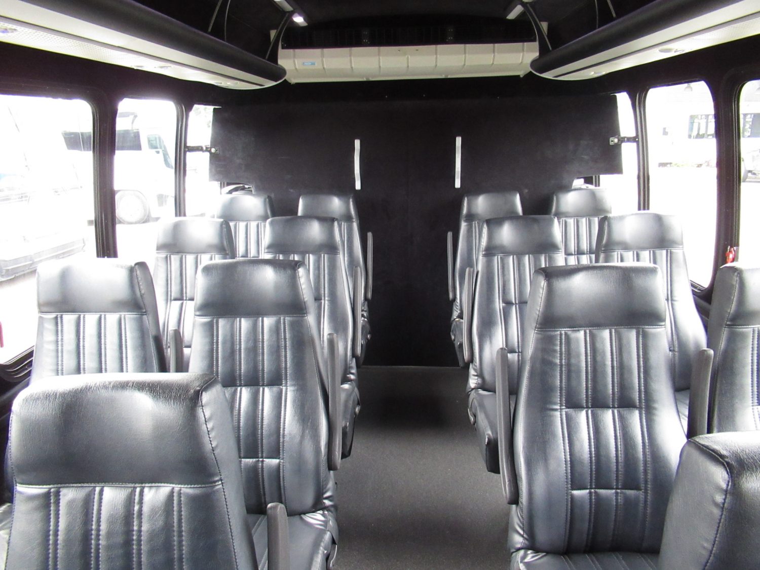 2013 Turtle Top Odyssey XL Propane Shuttle Bus 27 Passengers- S24825 - Image 7