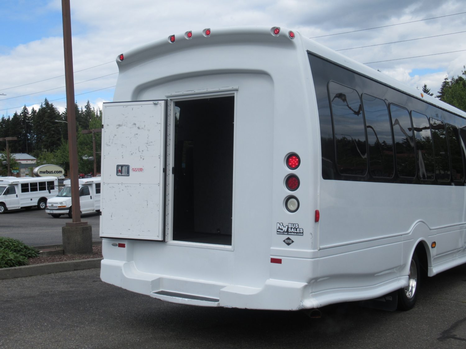 2013 Turtle Top Odyssey XL Propane Shuttle Bus 27 Passengers- S24825 - Image 10