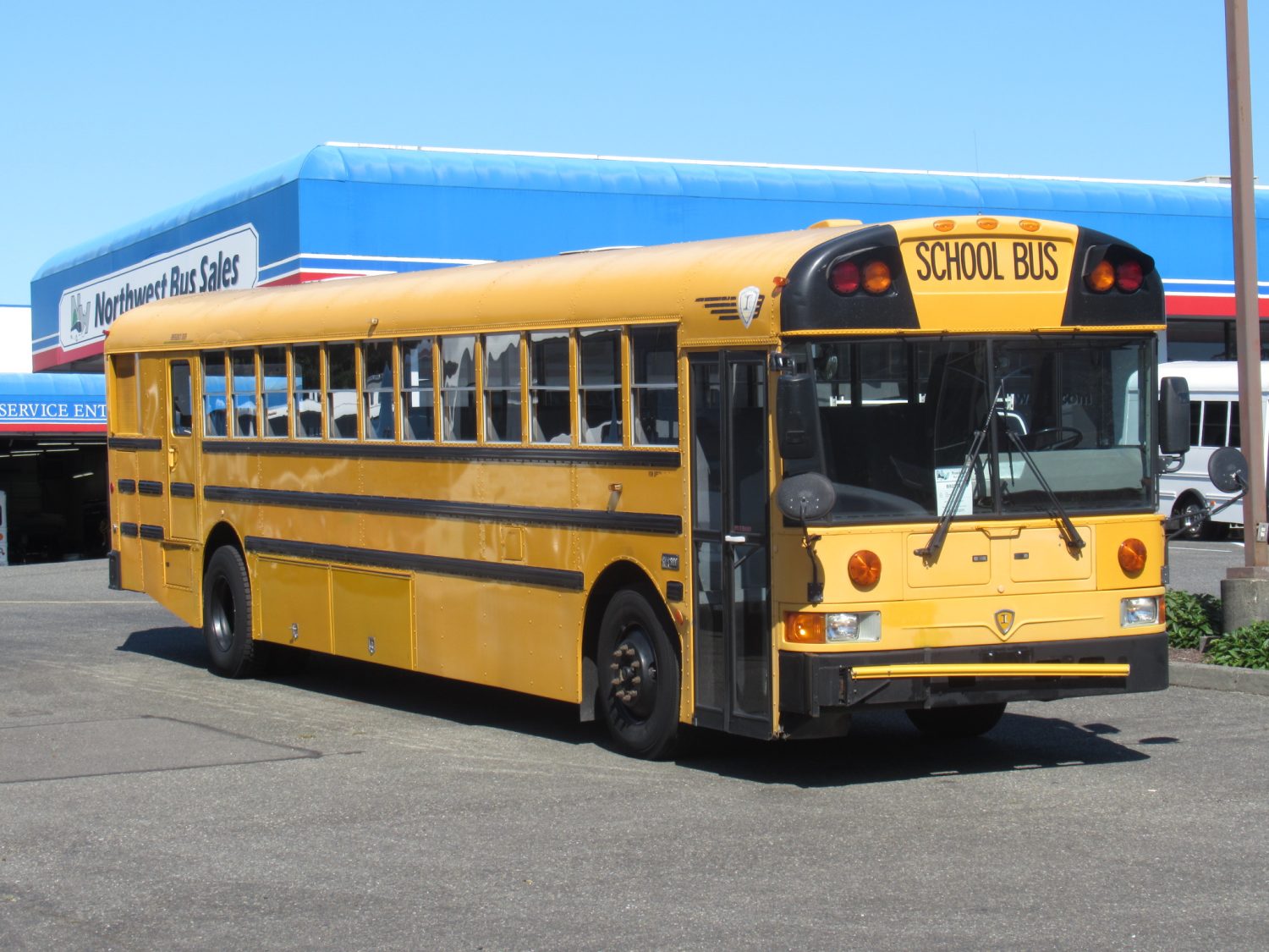 2005 IC RE-300 78 Passenger School Bus - B82272