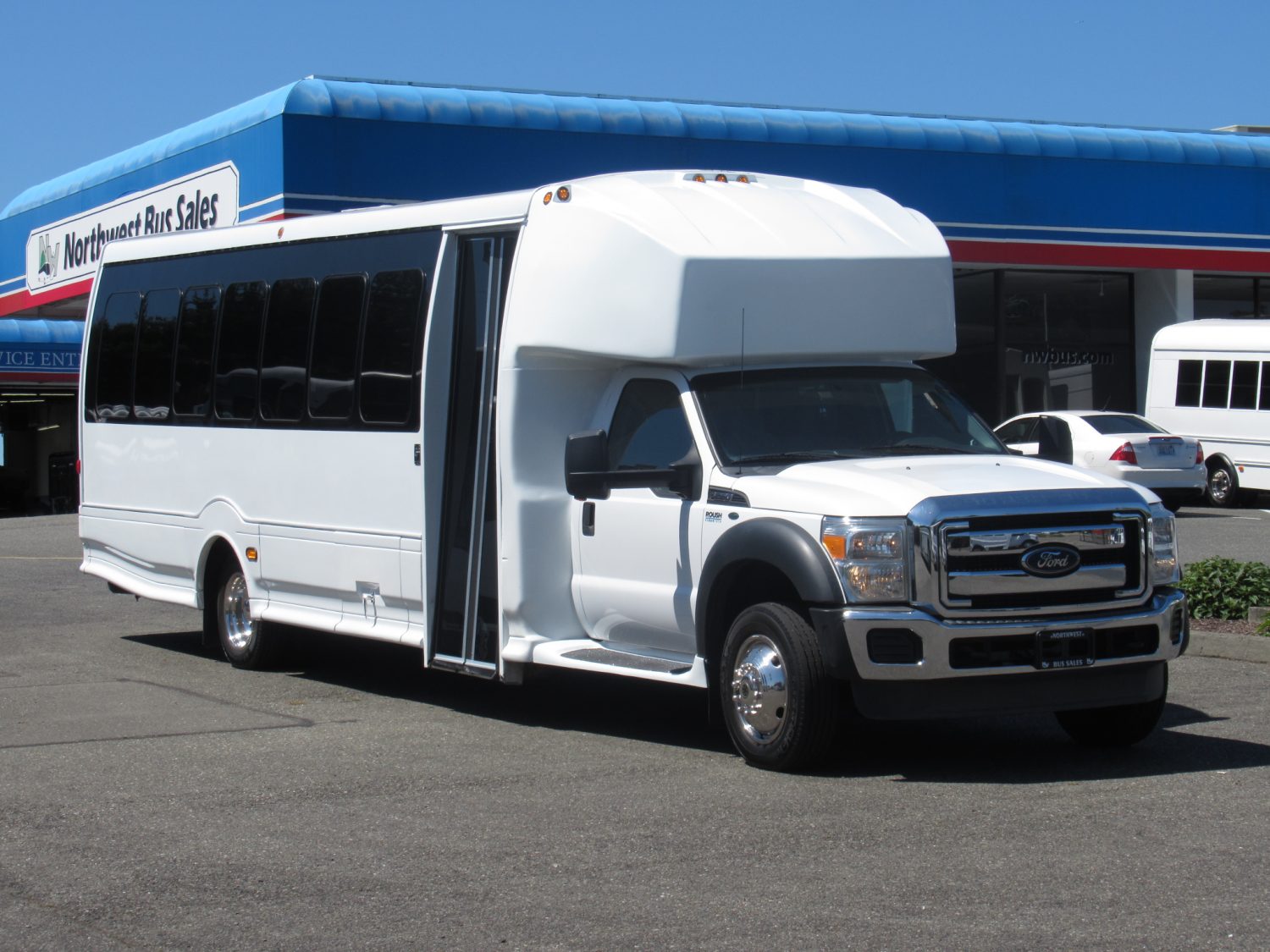 2013 Turtle Top Odyssey XL Propane Shuttle Bus 27 Passengers- S24824