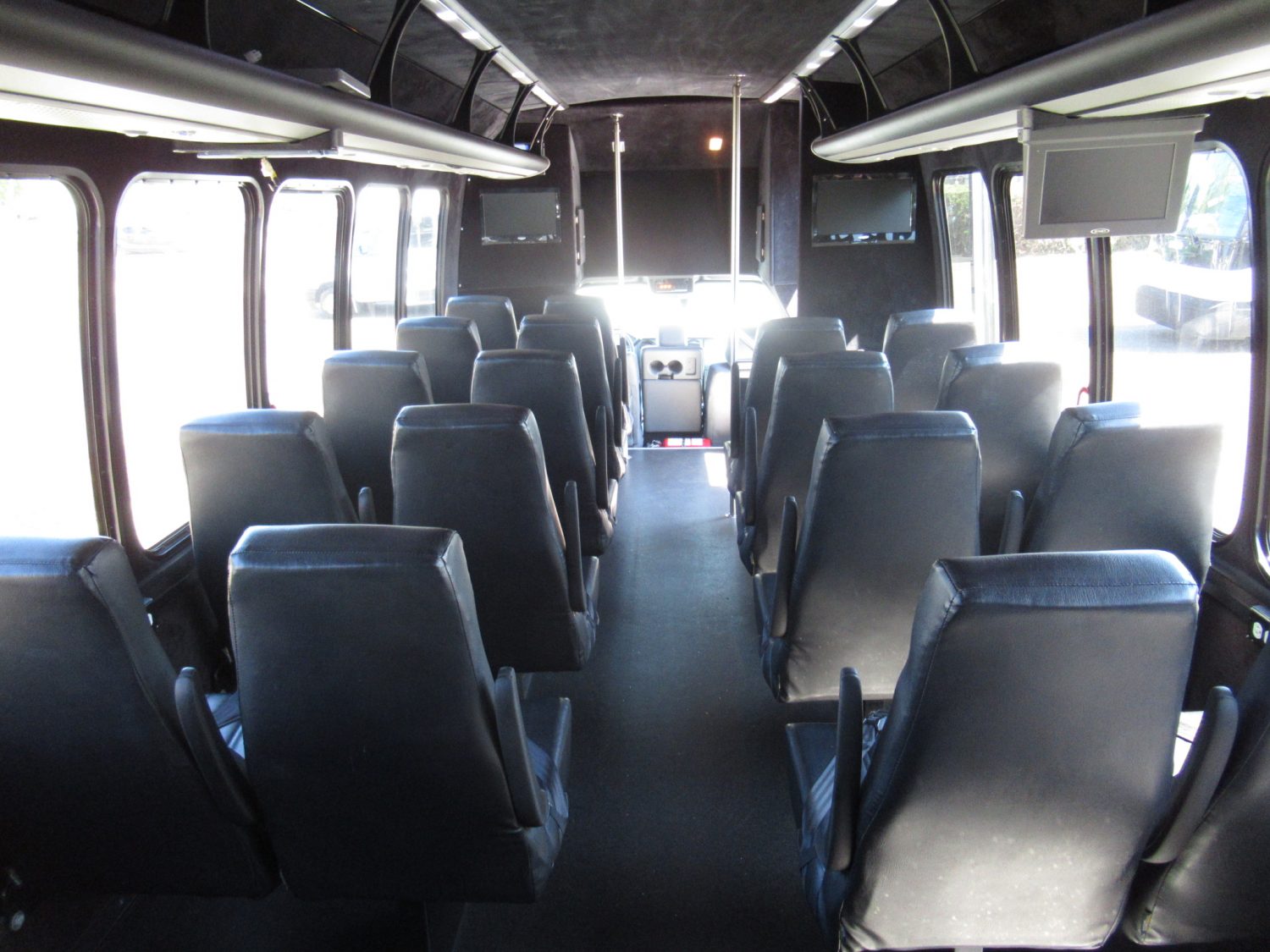 2013 Turtle Top Odyssey XL Propane Shuttle Bus 27 Passengers- S24824 - Image 9