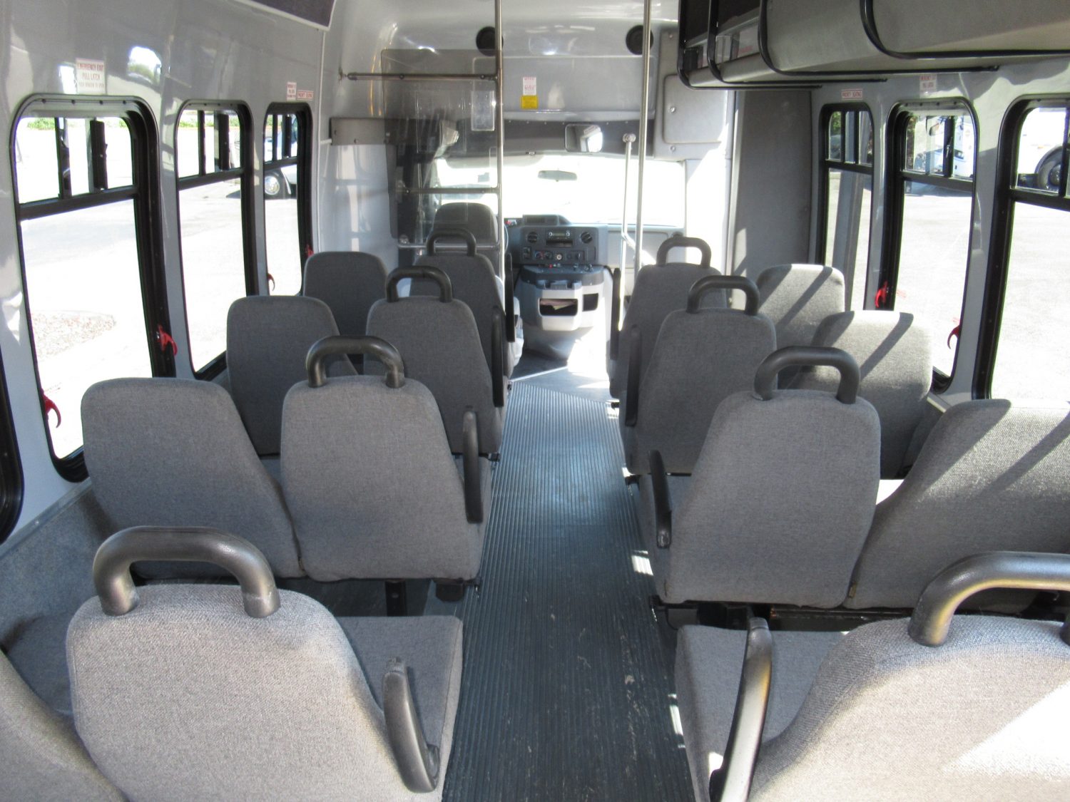 2010 Ford Startrans Senator 16+2 ADA Shuttle Bus - S97587 - Image 8