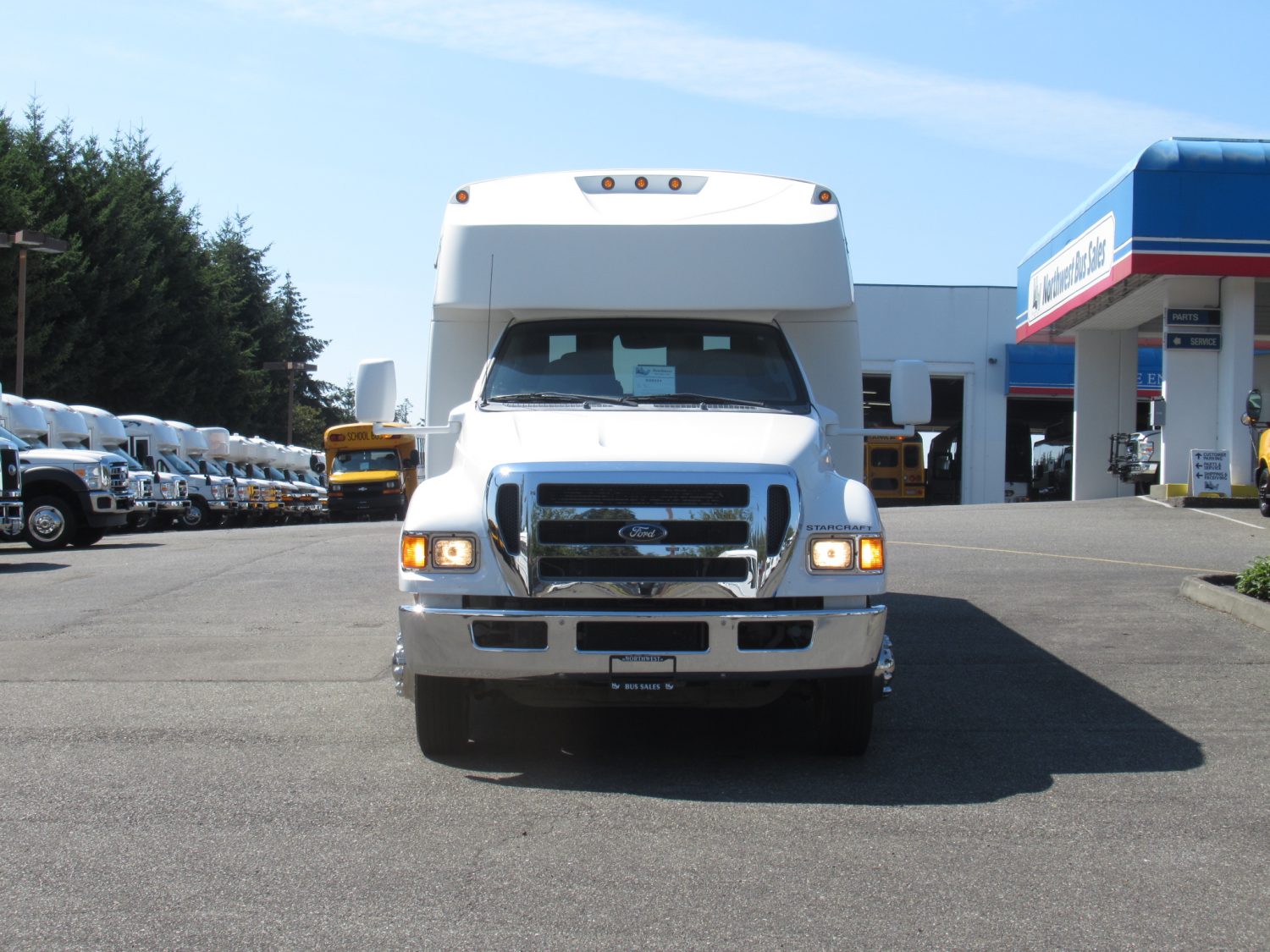 2011 Starcraft XLT 43 Passenger Shuttle Bus S29221 - Image 12