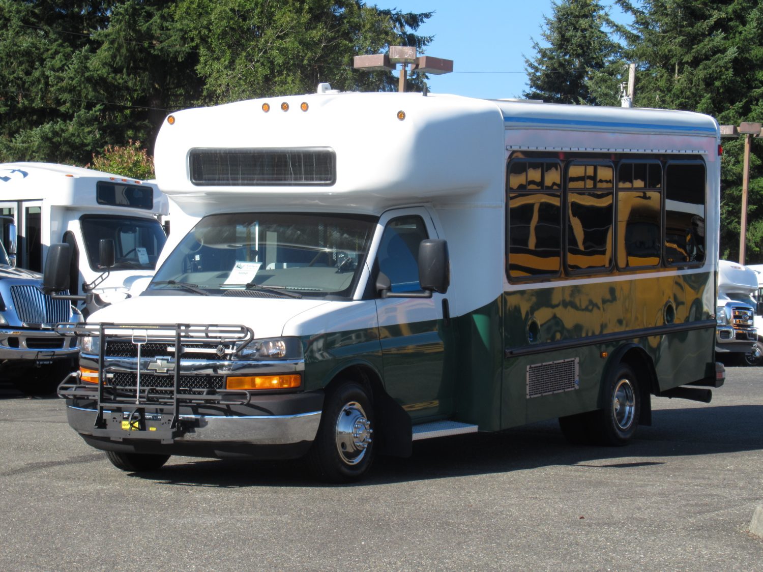 2012 Chevrolet Startrans 14 Passenger ADA Shuttle Bus - S00900 - Image 2