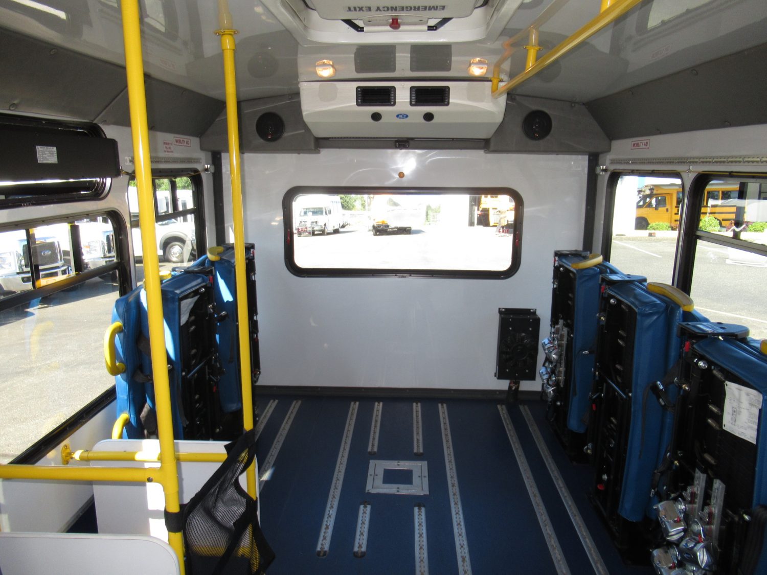 2012 Chevrolet Startrans 14 Passenger ADA Shuttle Bus - S00900 - Image 6