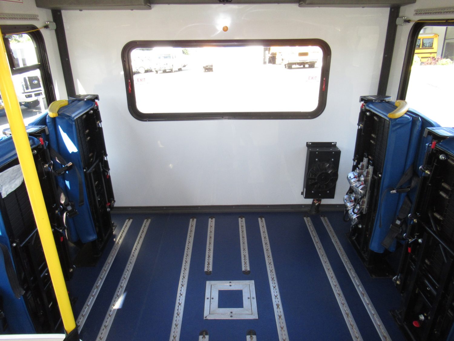 2012 Chevrolet Startrans 14 Passenger ADA Shuttle Bus - S00900 - Image 8