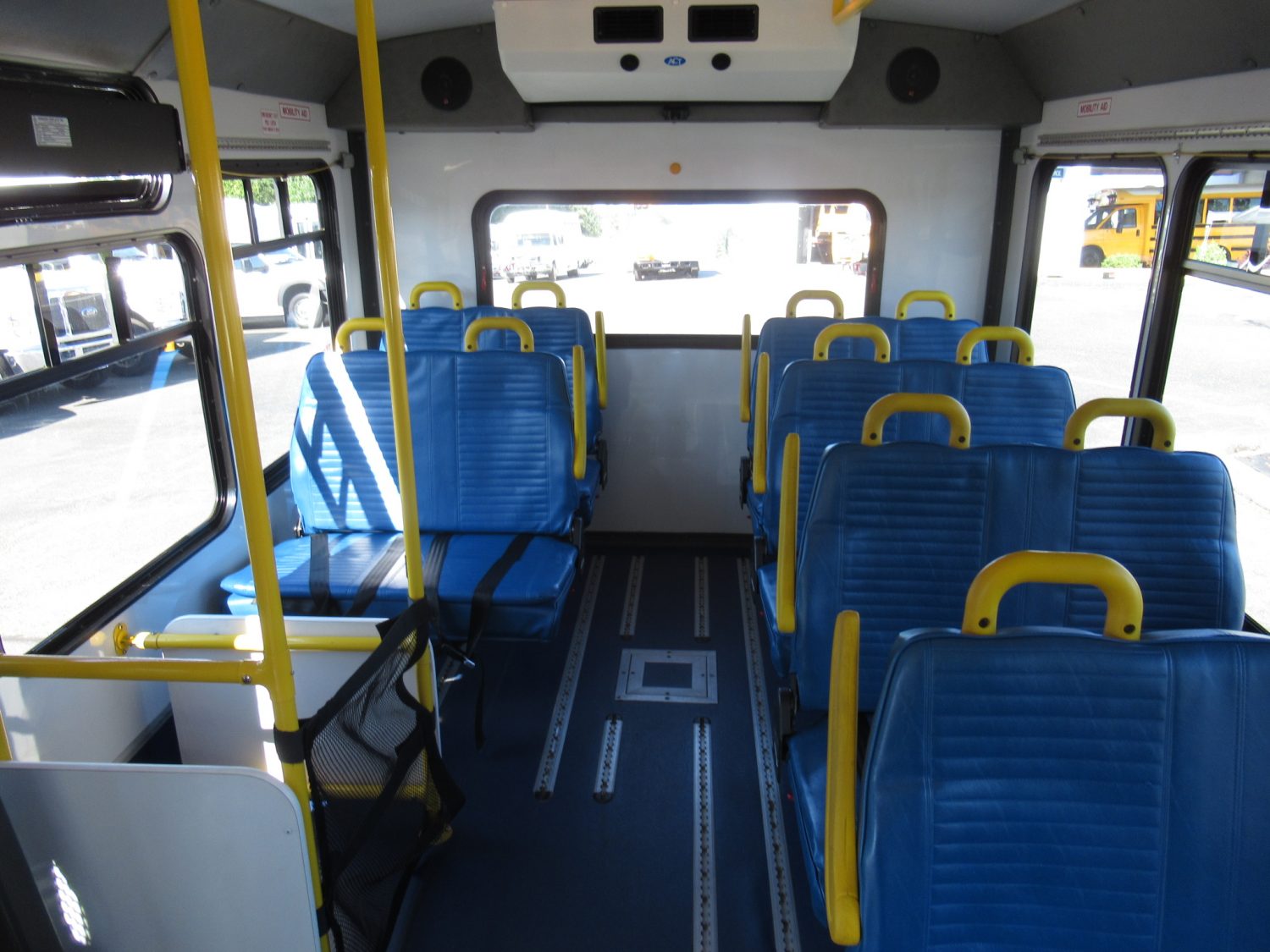 2012 Chevrolet Startrans 14 Passenger ADA Shuttle Bus - S00900 - Image 7