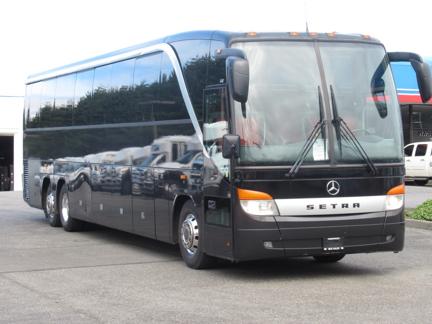 2009 Setra S417 56 Passenger Motorcoach - C00717