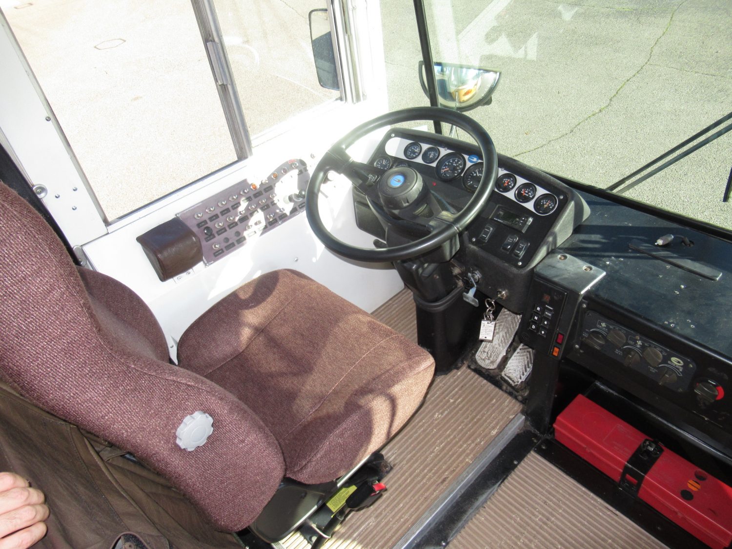 2001 Bluebird All American 78 Passenger School Bus - B99964 - Image 5