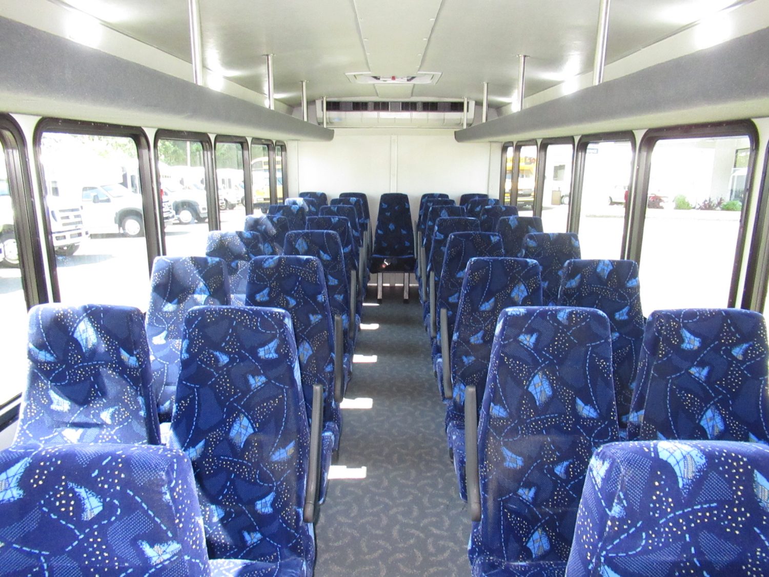 2018 Ford F-650 Starcraft Allstar XL 37 Passenger + Rear Luggage Shuttle Bus - S02289 - Image 6