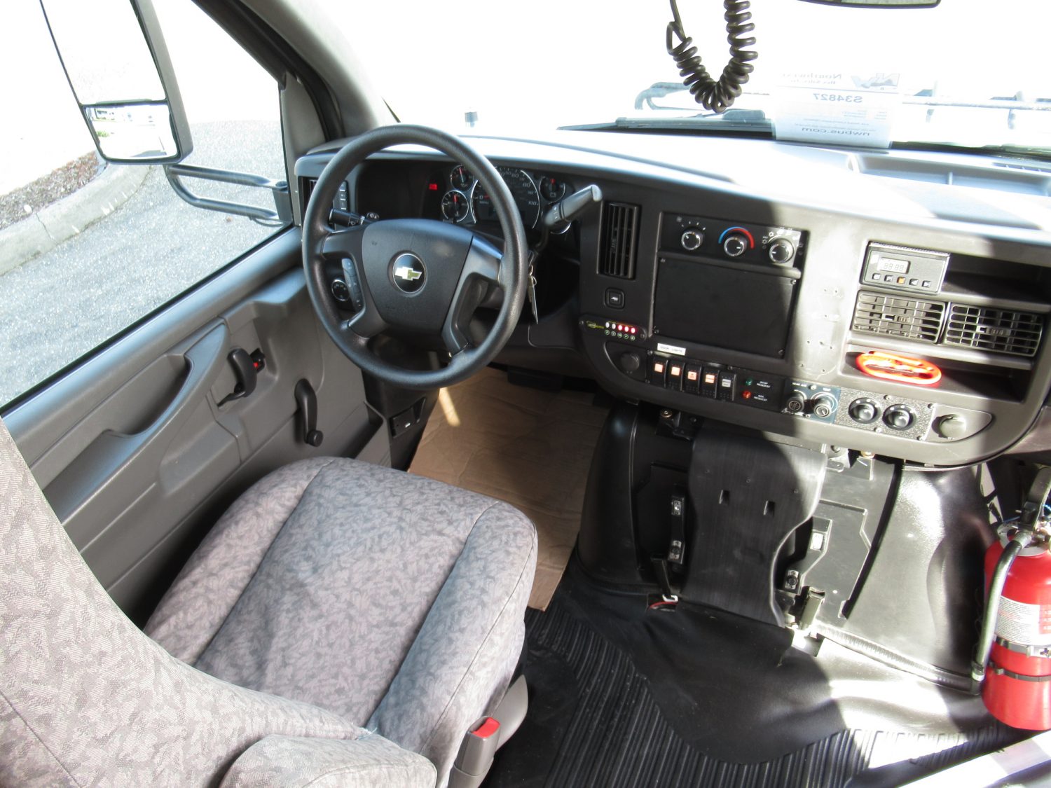 2012 Chevrolet Champion 14 Passenger ADA Shuttle - S34827 - Image 5