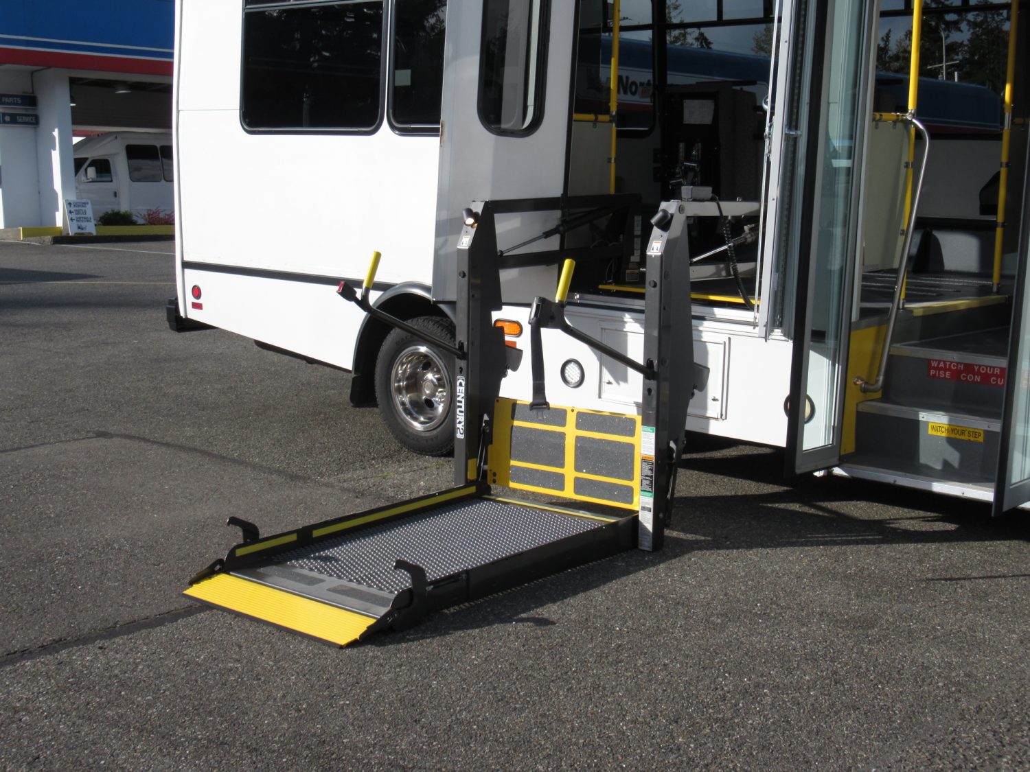 2012 Chevrolet Champion 14 Passenger ADA Shuttle - S34827 - Image 10