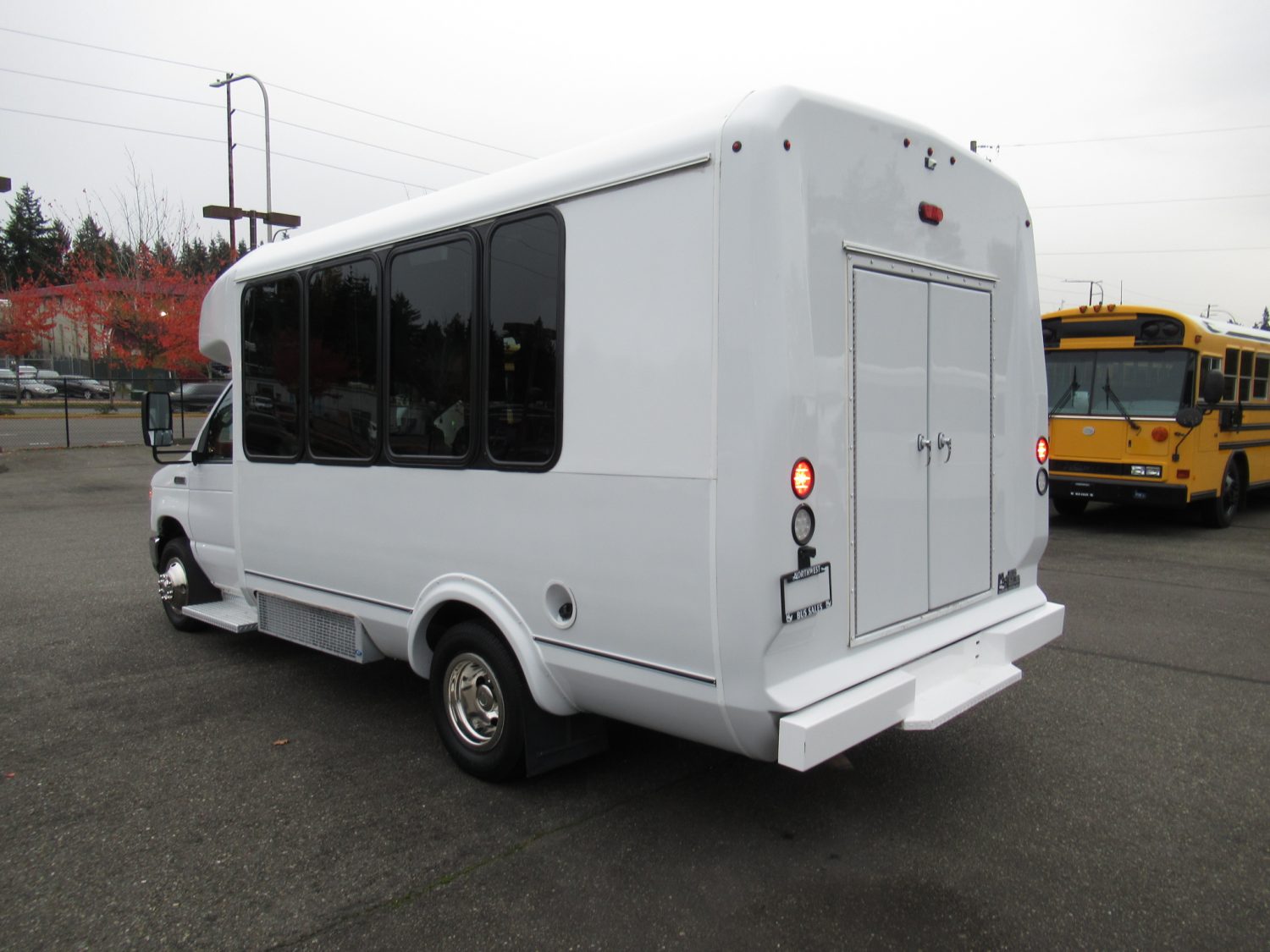 2017 Ford Eldorado Aerotech 14 ADA + Rear Luggage Shuttle Bus - S60864 - Image 4