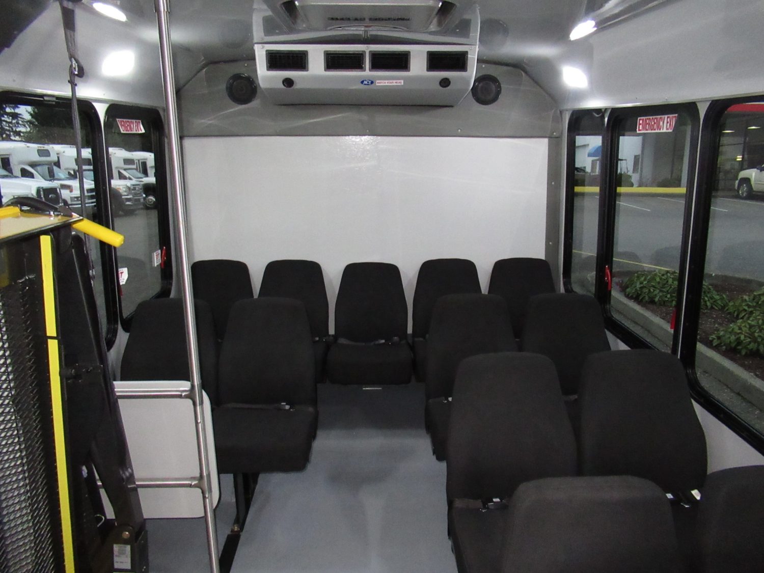 2017 Ford Eldorado Aerotech 14 ADA + Rear Luggage Shuttle Bus - S60864 - Image 6