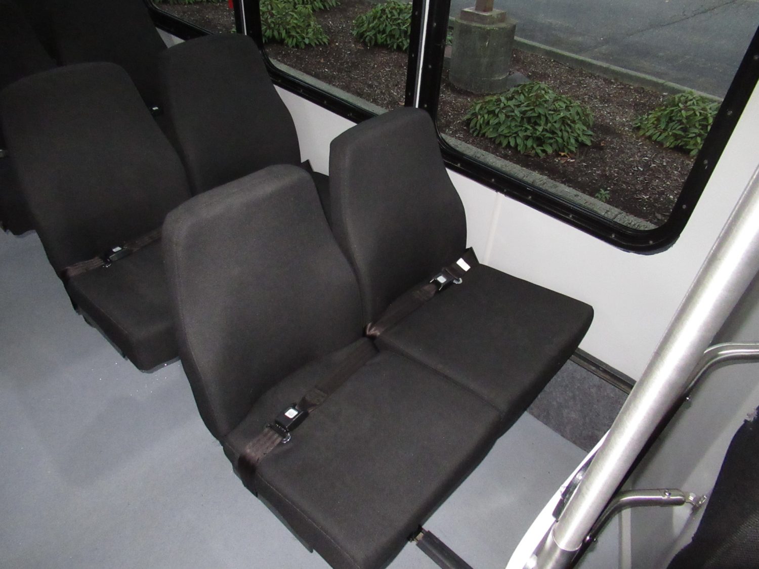 2017 Ford Eldorado Aerotech 14 ADA + Rear Luggage Shuttle Bus - S60864 - Image 9