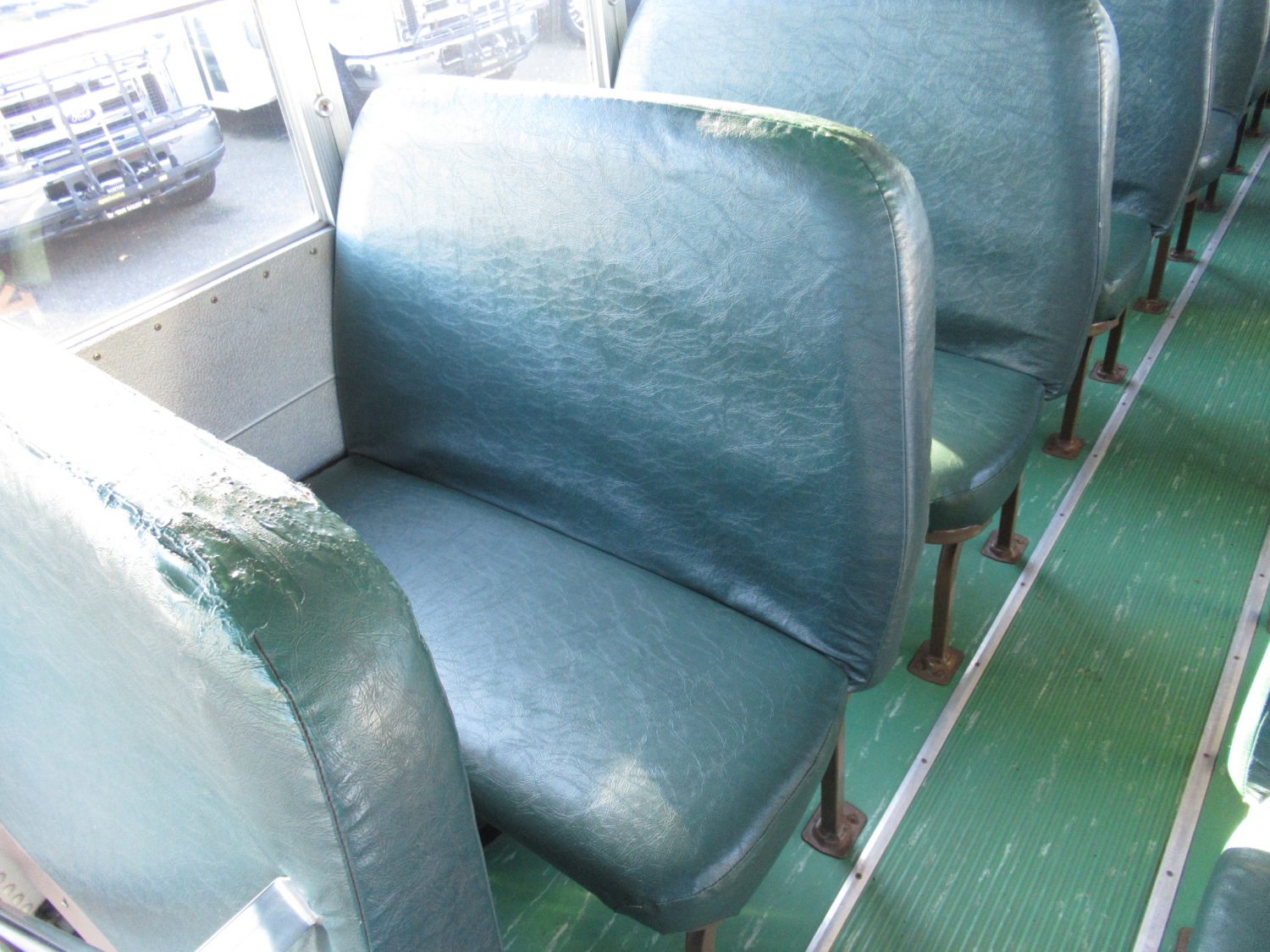 1998 Blue Bird TC-2000 75 Passenger School Bus - B78487 - Image 9