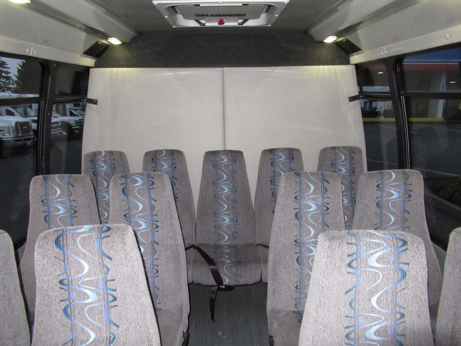 2010 Ford Federal 20 Passenger + Rear Luggage Shuttle Bus - S62898 - Image 7