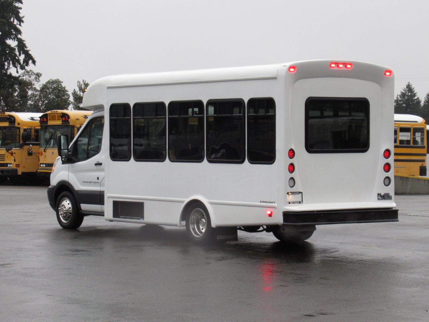 2016 Ford Starlite Transit 14 Passenger + Interior Luggage - S46089 - Image 4