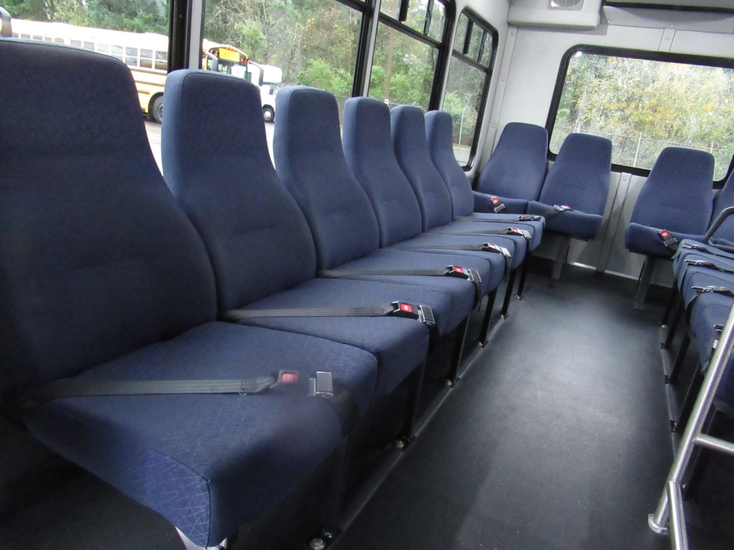 2016 Ford Starlite Transit 14 Passenger + Interior Luggage - S46089 - Image 7