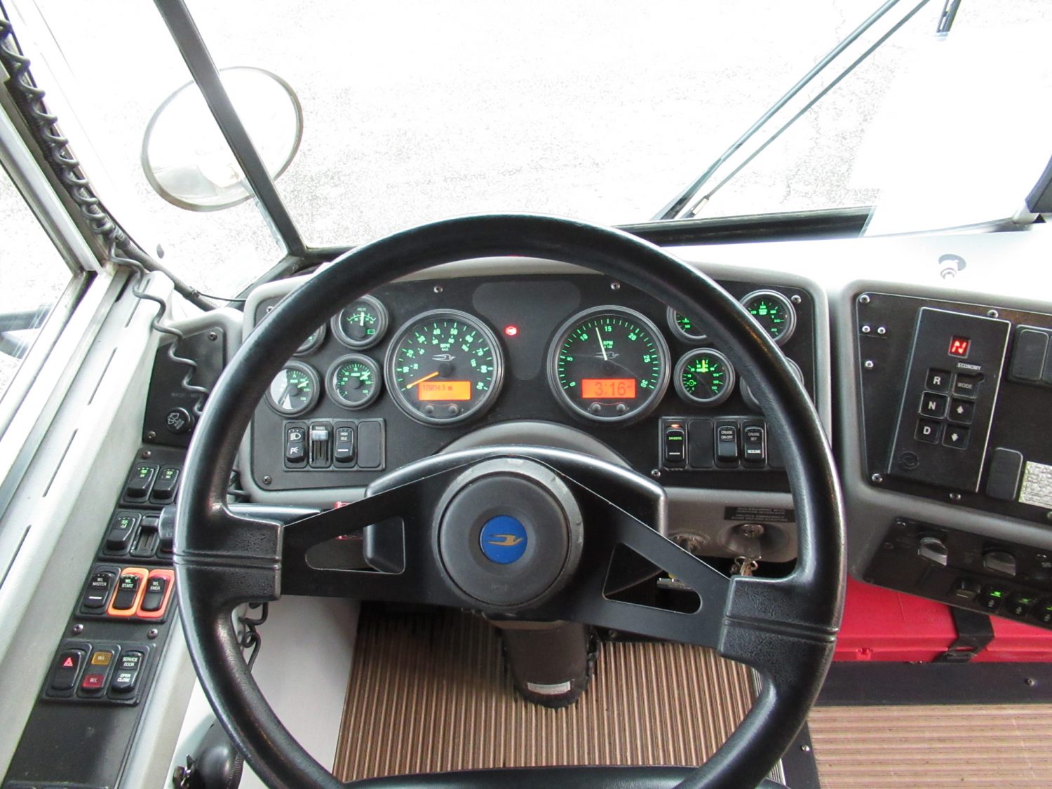 2006 Bluebird All American 84 Passenger School Bus - B31562 - Image 12