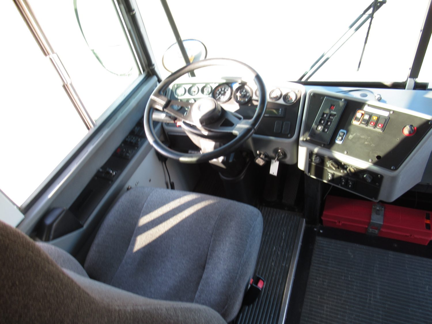 2005 Blue Bird All American 78 Passenger School Bus - B28687 - Image 5