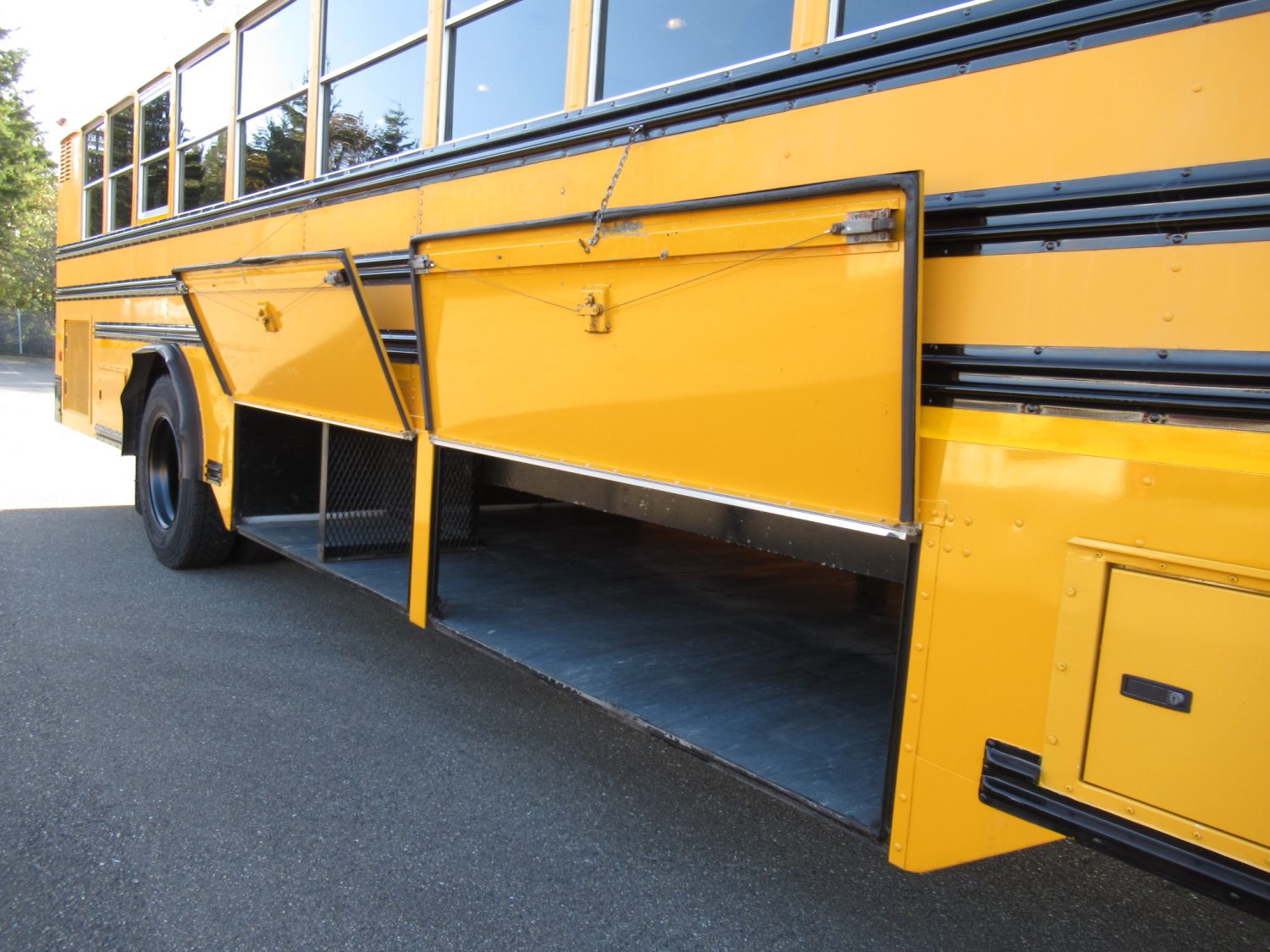 2005 Blue Bird All American 78 Passenger School Bus - B28687 - Image 10