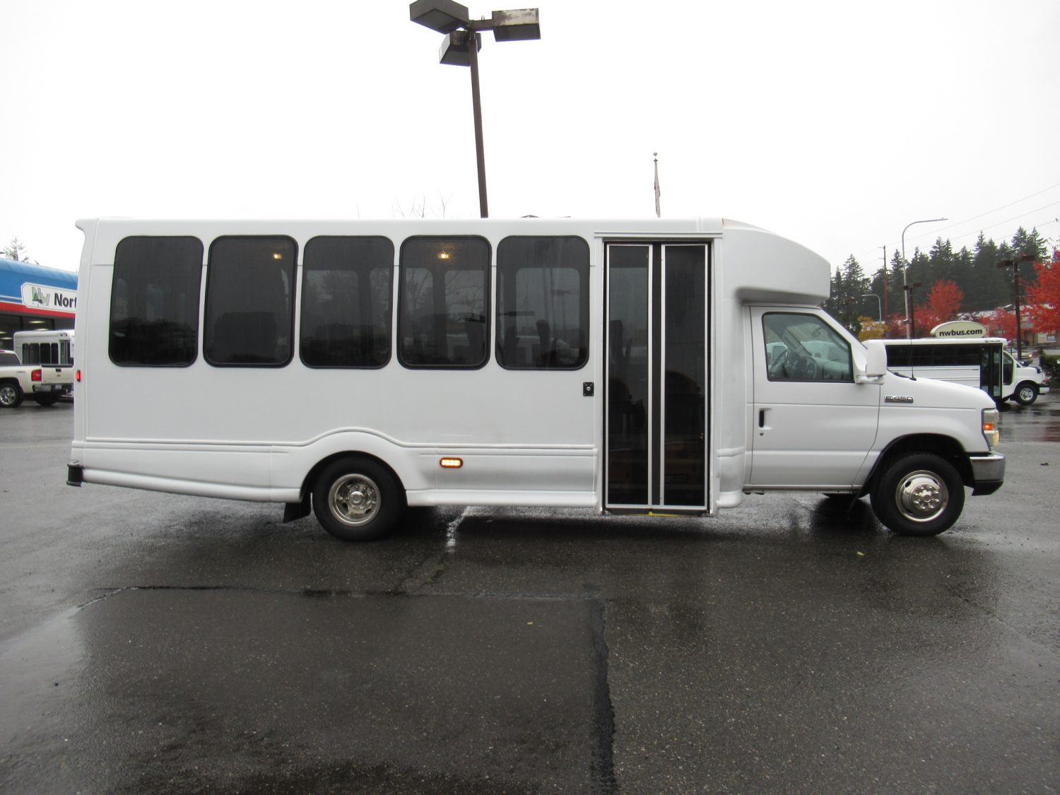 2008 Ford Turtle Top Odyssey 22 Passenger + Rear Luggage Shuttle Bus - S01175 - Image 10