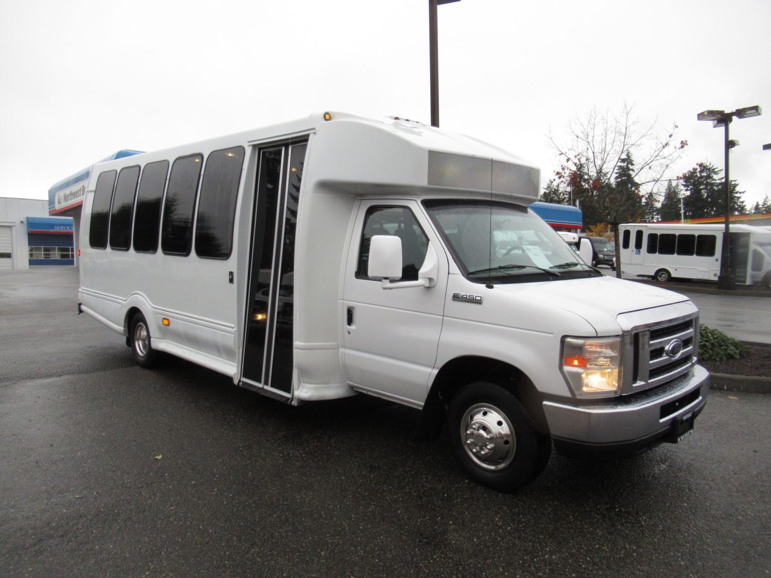 2008 Ford Turtle Top Odyssey 22 Passenger + Rear Luggage Shuttle Bus - S60233