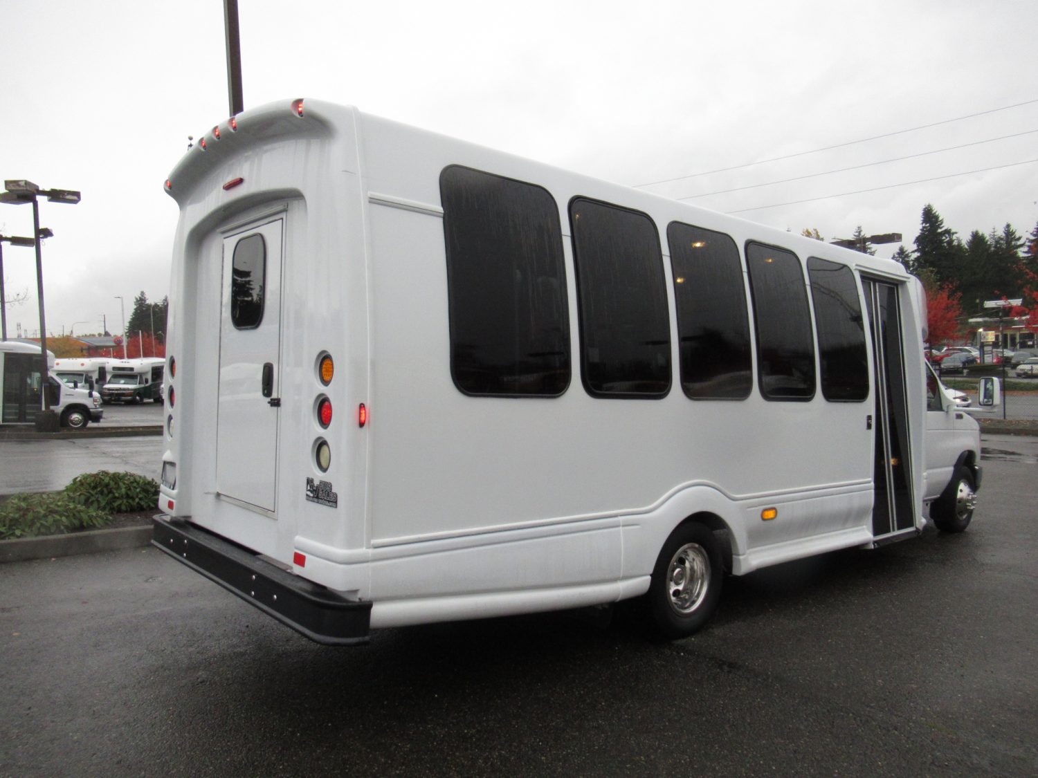 2008 Ford Turtle Top Odyssey 22 Passenger + Rear Luggage Shuttle Bus - S60233 - Image 4