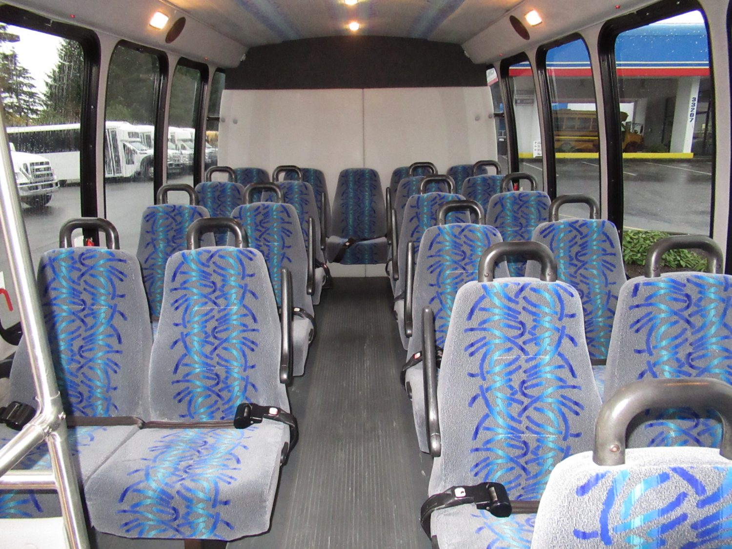 2008 Ford Turtle Top Odyssey 22 Passenger + Rear Luggage Shuttle Bus - S60233 - Image 7