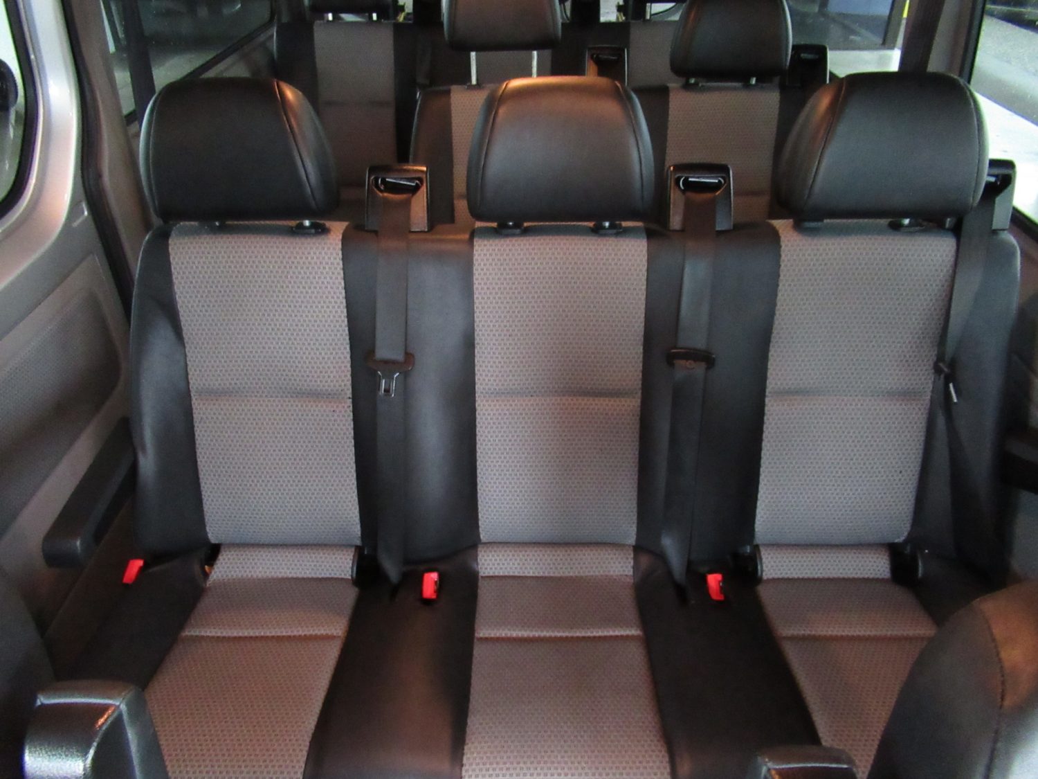 2007 Dodge Sprinter 2500 9 Passenger ADA Van - S32588 - Image 7