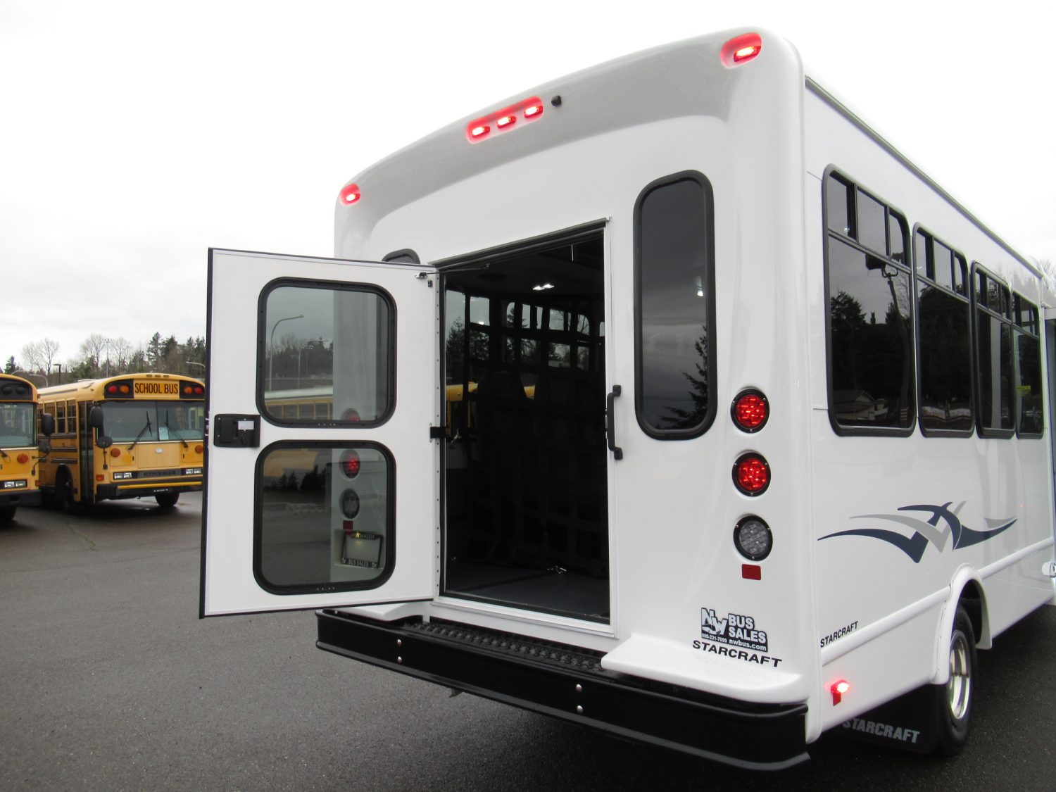 2020 Chevrolet Allstar 14 Passenger + Rear Luggage Shuttle Bus - S14081 - Image 9