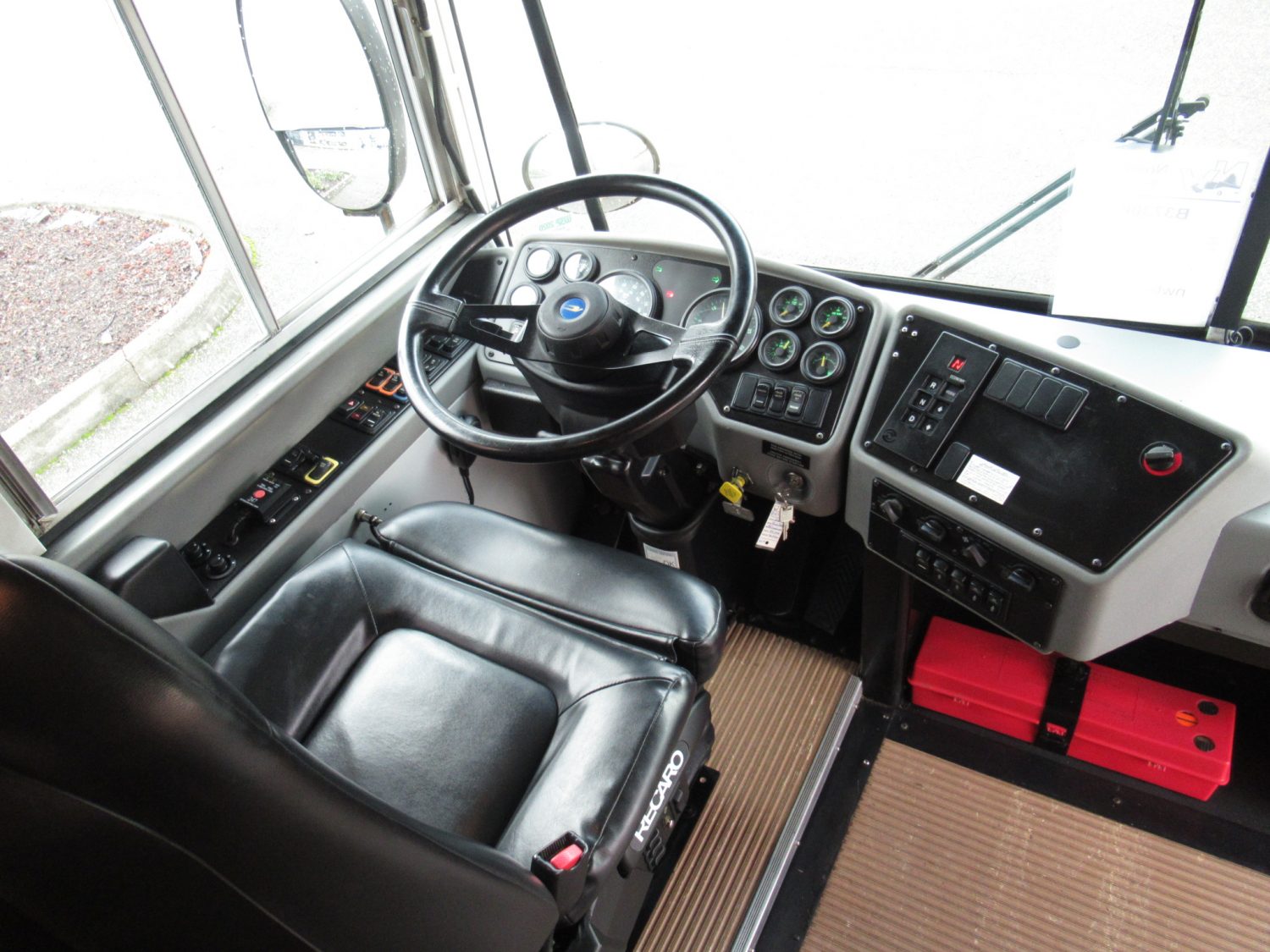 2006 Bluebird All American 84 Passenger School Bus - B37300 - Image 5