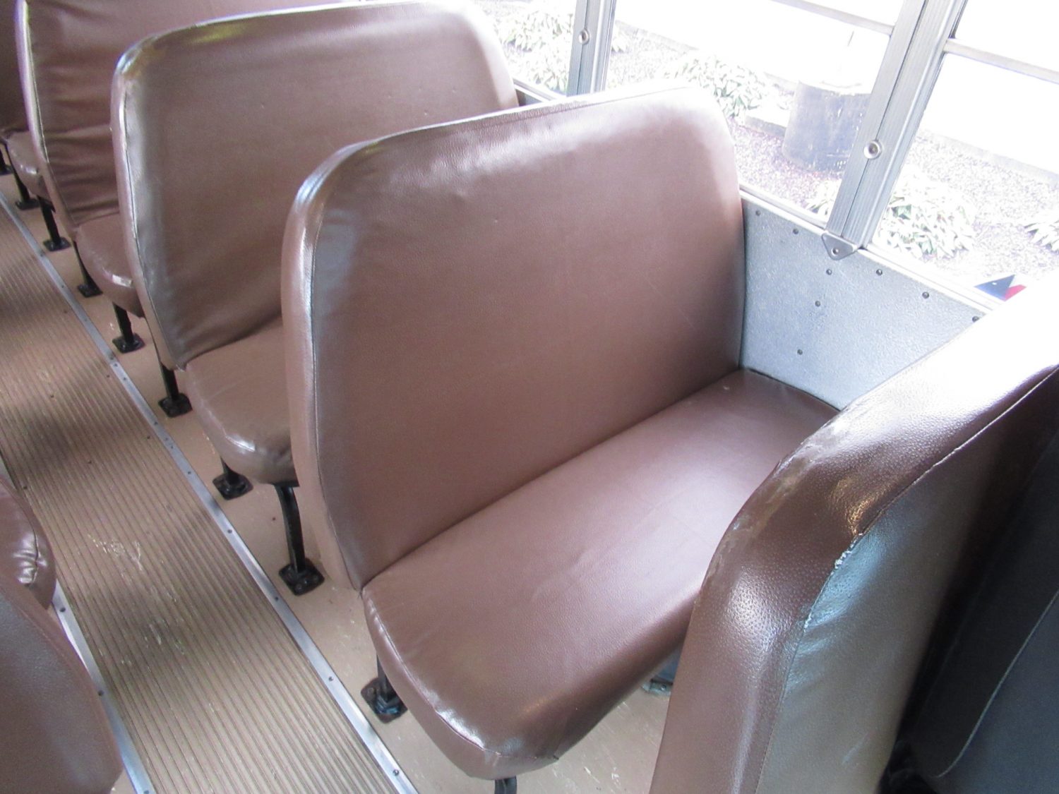 2006 Bluebird All American 84 Passenger School Bus - B37300 - Image 9