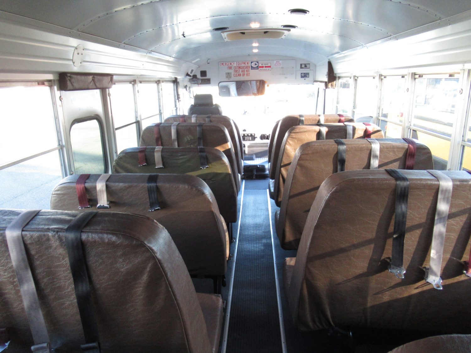 2004 Bluebird TC2000 42 Passenger School Bus - B12400 - Image 8