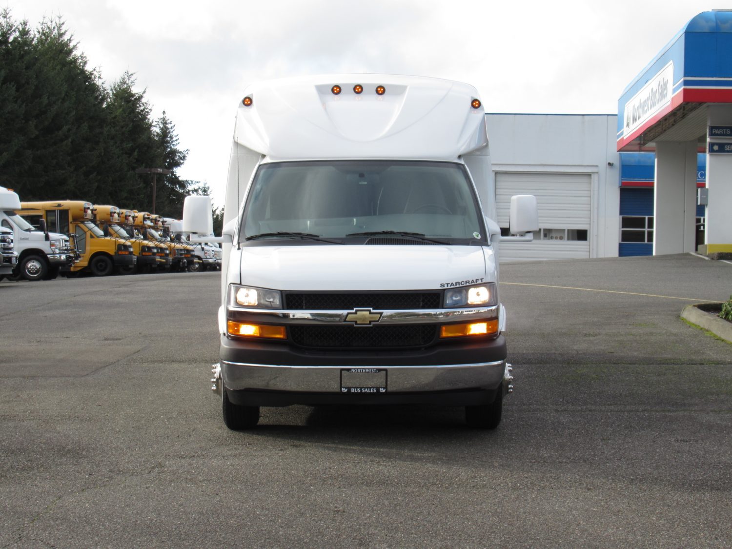 2020 Chevrolet Starquest 14 Passenger + Rear Luggage Shuttle Bus - S13952 - Image 12