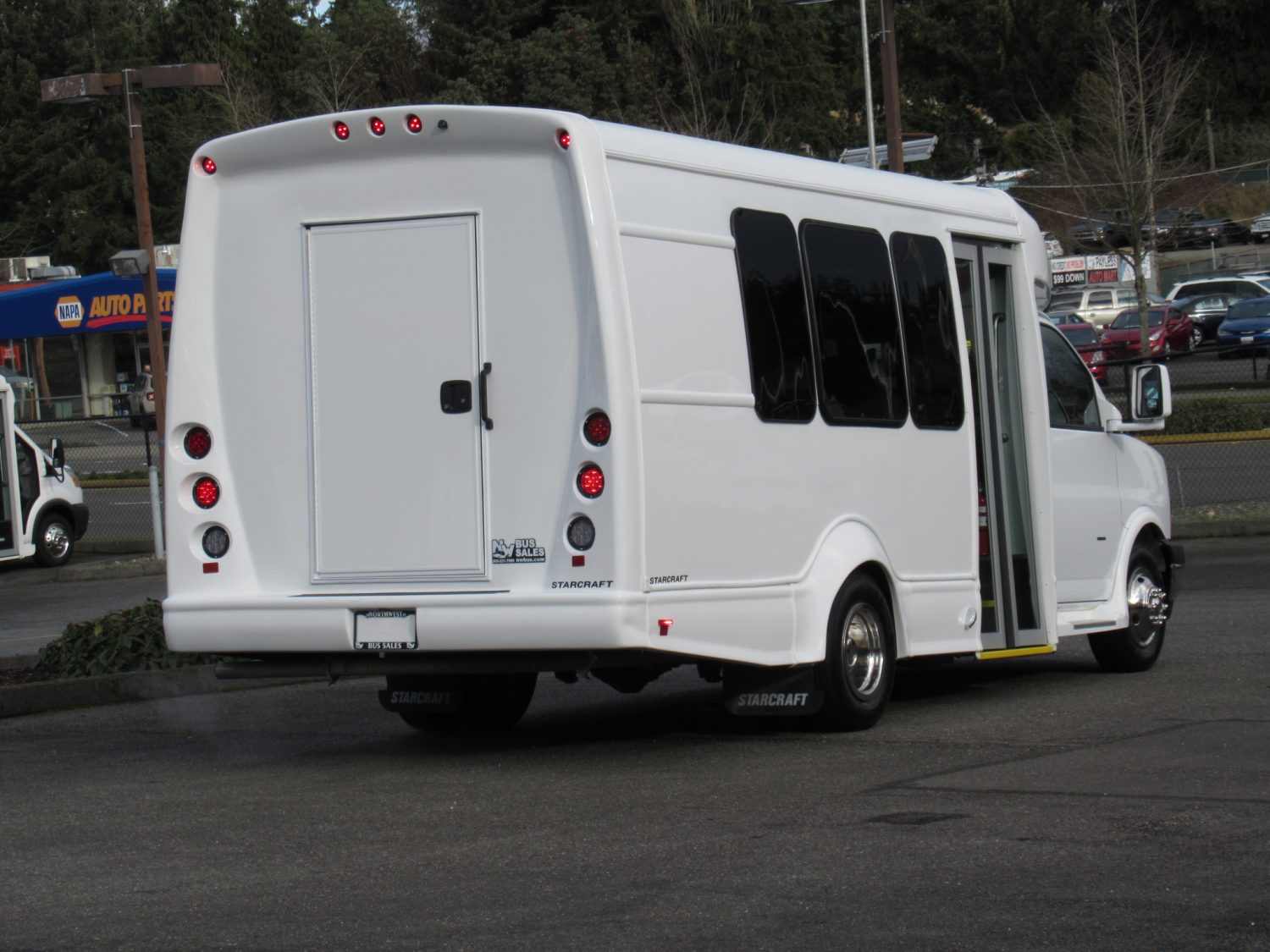 2020 Chevrolet Starquest 14 Passenger + Rear Luggage Shuttle Bus - S13952 - Image 3