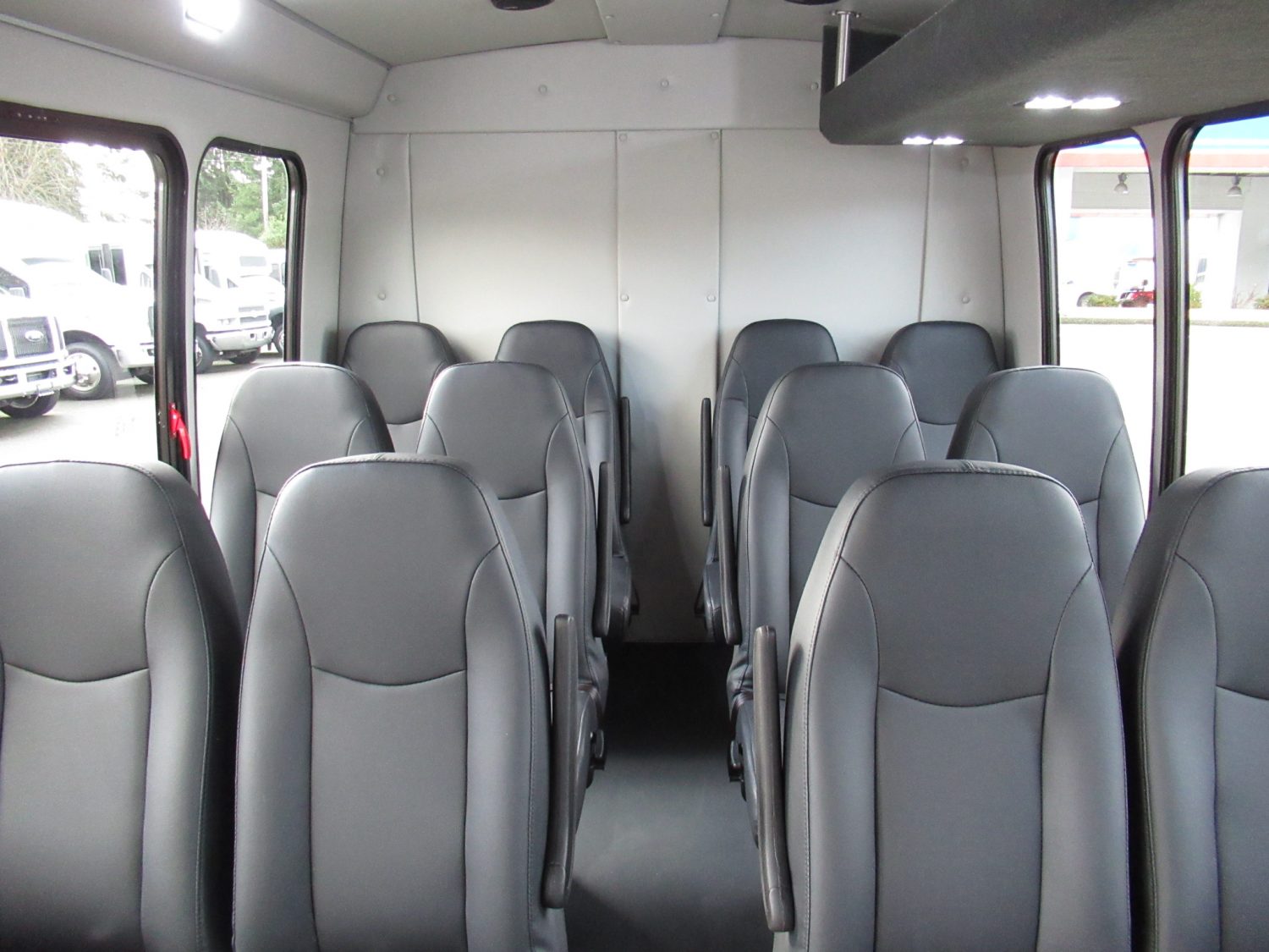 2020 Chevrolet Starquest 14 Passenger + Rear Luggage Shuttle Bus - S13952 - Image 6