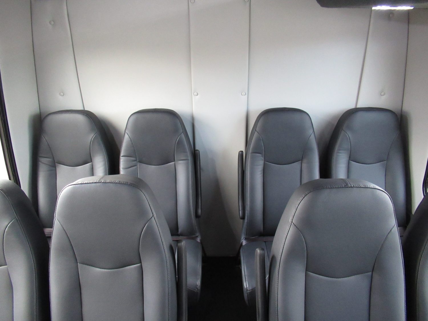 2020 Chevrolet Starquest 14 Passenger + Rear Luggage Shuttle Bus - S13952 - Image 7