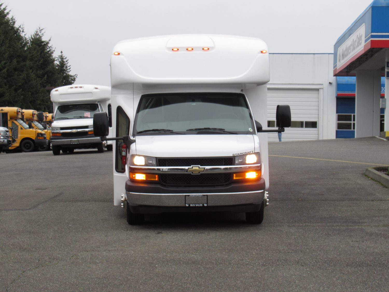 2020 Chevrolet Allstar 14 Passenger + Rear Luggage Shuttle Bus - S14323 - Image 12