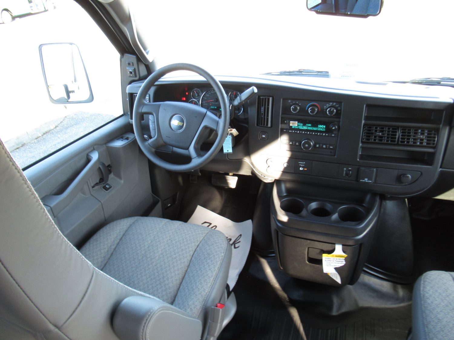 2020 Chevrolet Starquest 14 Passenger + Rear Luggage Shuttle Bus - S14058 - Image 5