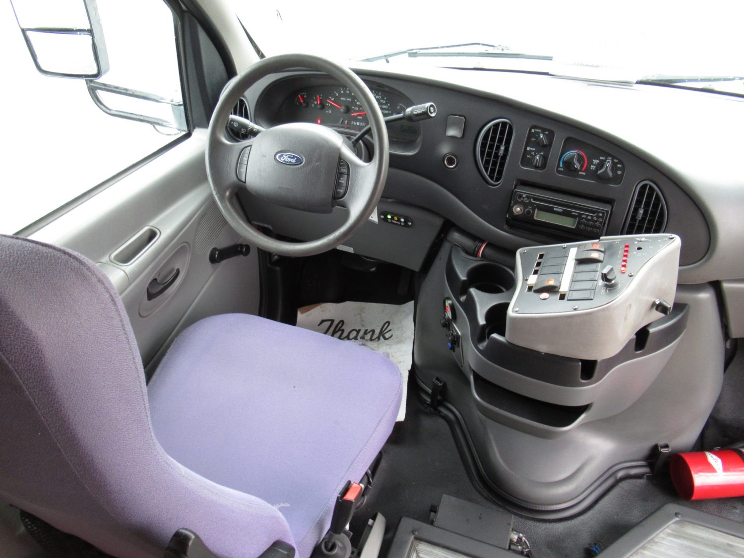 2006 Ford Starcraft Allstar 12 Passenger + 2 Wheelchair Shuttle Bus - S96418 - Image 5