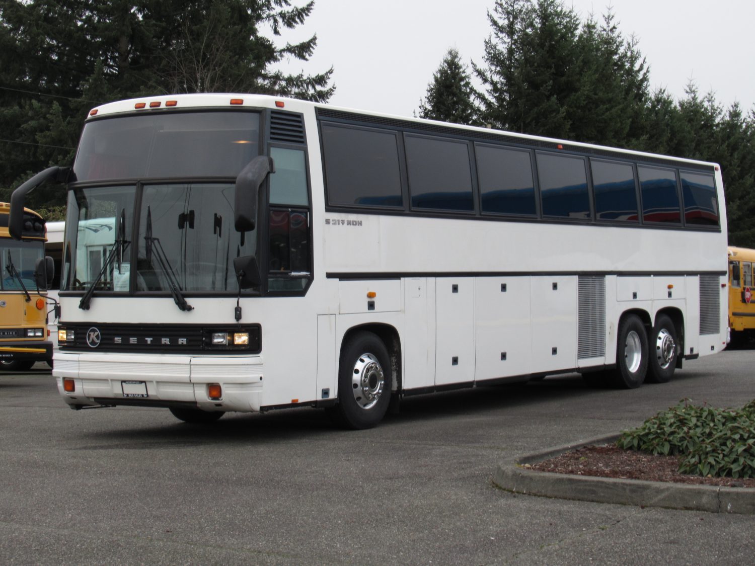 2001 Setra S217 59 Passenger Motorcoach - C45268 - Image 2